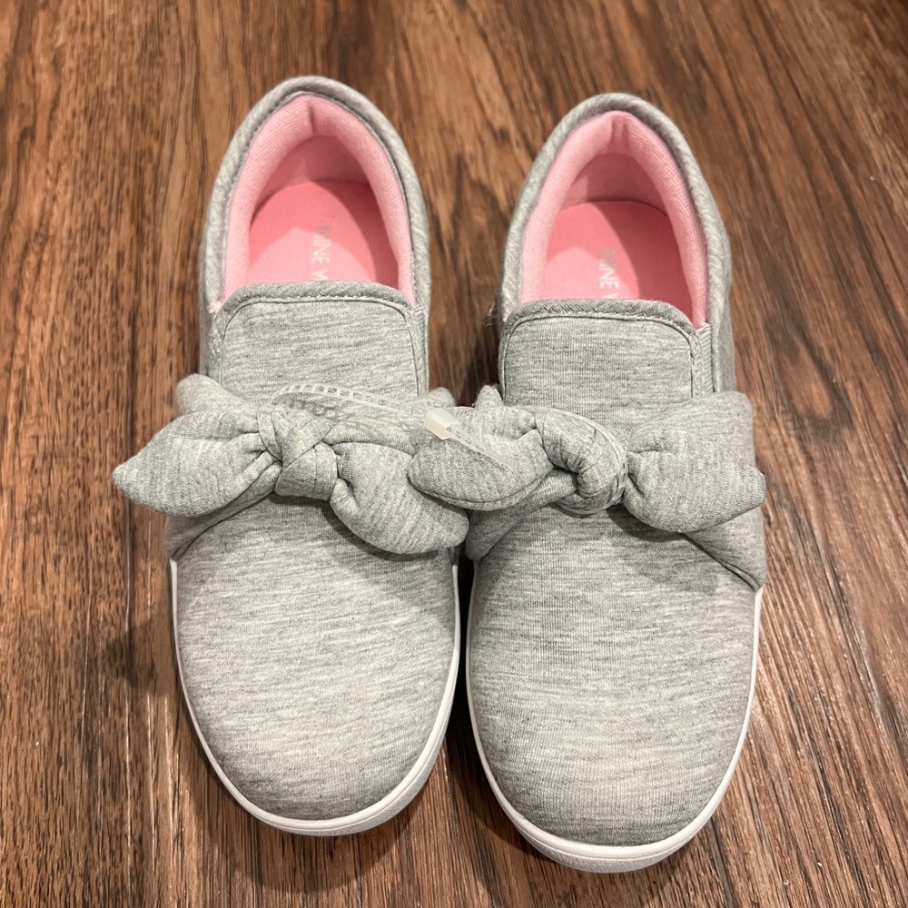 Nine West Big Girl's Knotted Bow Casual Slip On Gray Sneakers Shoes Size 5